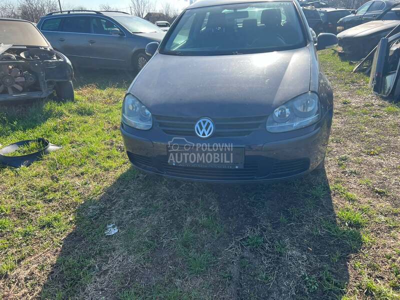 Prednji branik za Volkswagen Golf 5