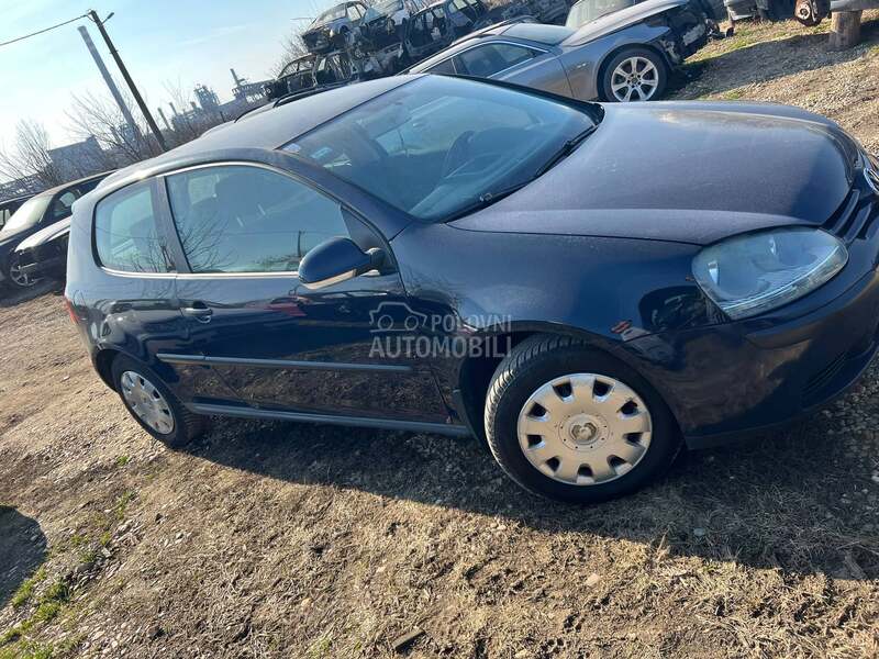 Krilo i blatobarn za Volkswagen Golf 5