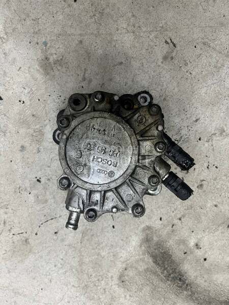 Pumpa za Volkswagen Caddy, Golf 5, Golf Plus ...