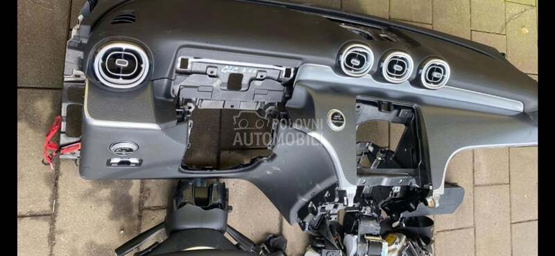 konzola sa airbegovima za Mercedes Benz GLC Klasa od 2021. do 2023. god.