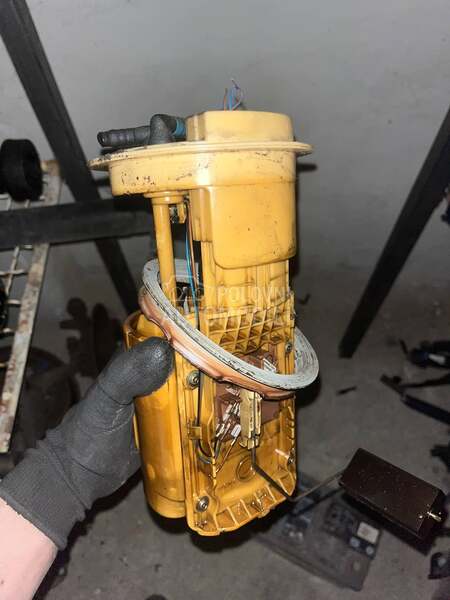 Pumpa goriva za Volkswagen Caddy, Golf 5, Golf Plus ...