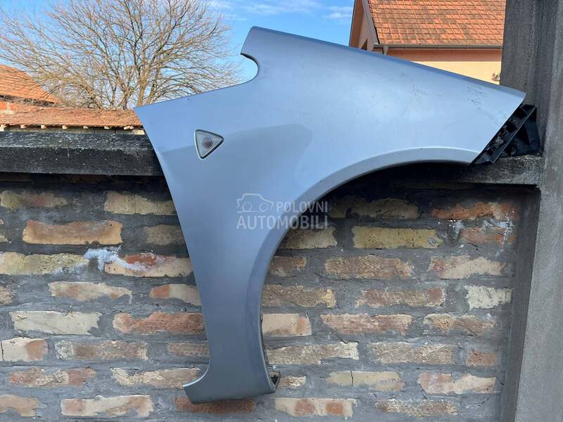 Blatobran desni krilo desno za Mitsubishi Colt od 2005. do 2008. god.