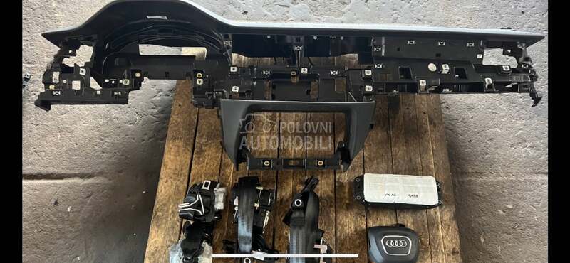 tabla sa airbegovima za Audi Q7 od 2019. do 2023. god.