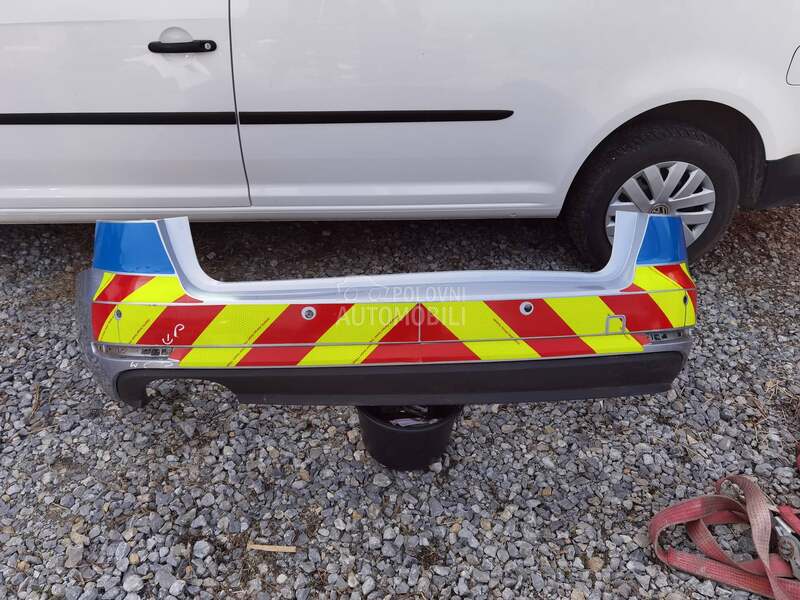 B9 avant branik za Audi A4