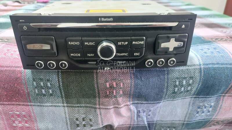 Radio / CD / DVD plejeri za Citroen DS3