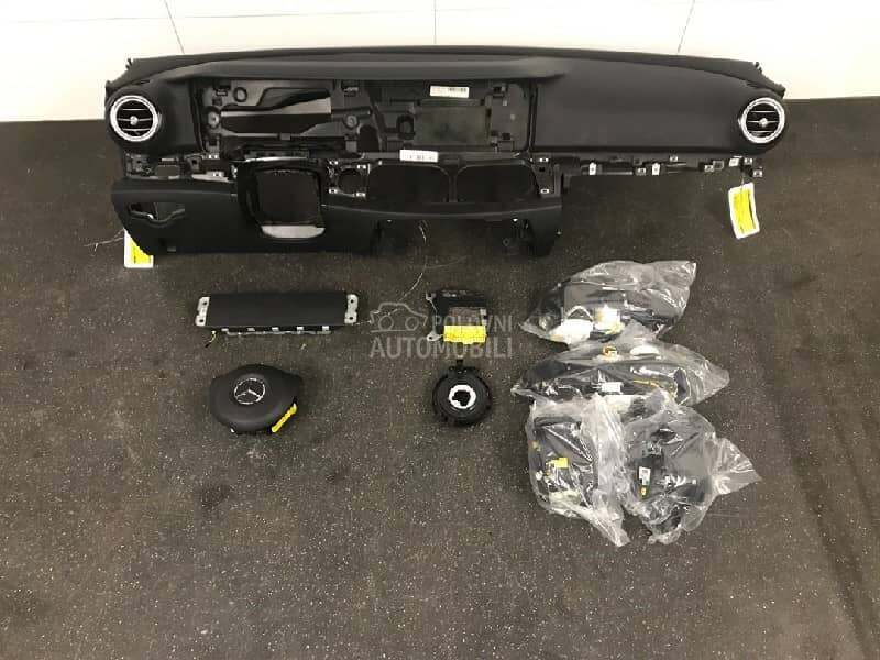 Instrument tabla za Mercedes Benz E 300 od 2016. do 2020. god.