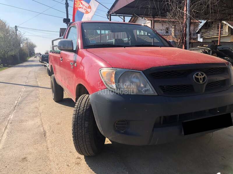 Toyota Hilux 3.0 2007. god. -  kompletan auto u delovima