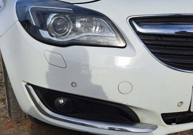 Resetka  hrom lajsna maglenke za Opel Insignia od 2013. do 2017. god.