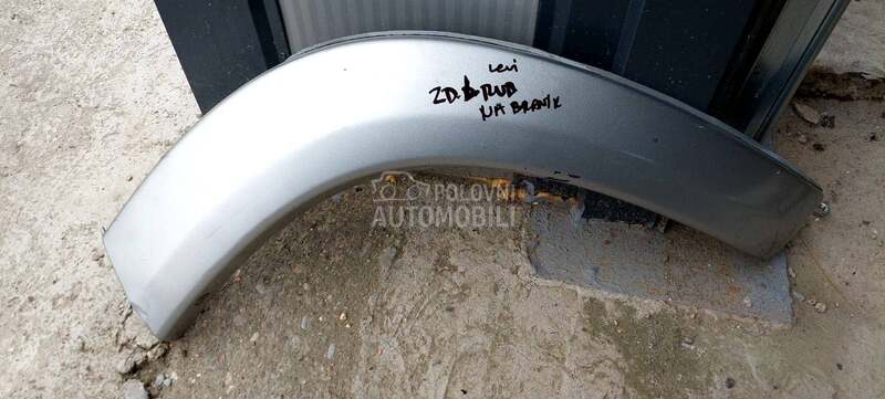 Zadnja leva lajsna na bubregu za Toyota RAV 4 od 2000. do 2005. god.