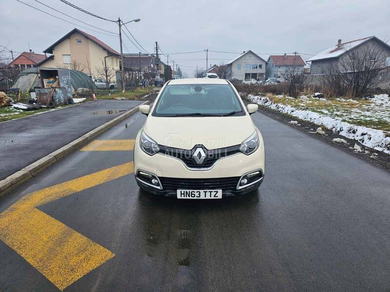 Renault Captur 2015. god. -  kompletan auto u delovima