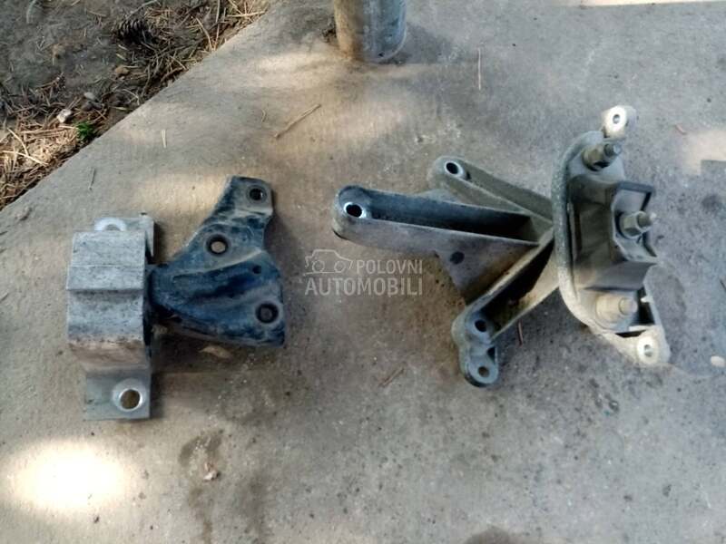 nosac motora menjaca za Dacia Logan, Sandero od 2004. do 2009. god.