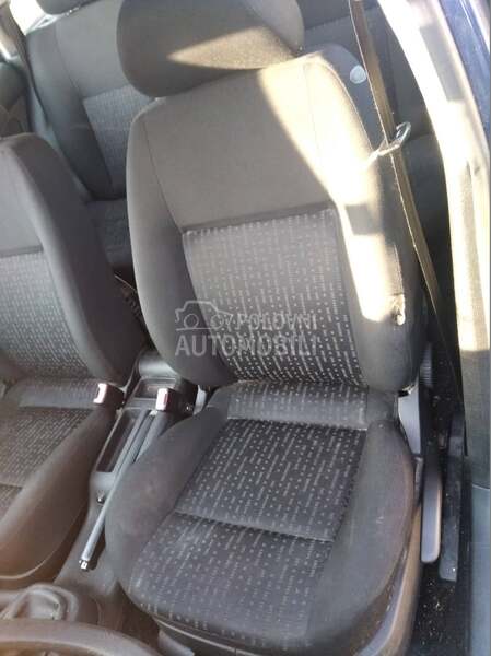 Karavan sedista sa grejacima za Volkswagen Golf 4