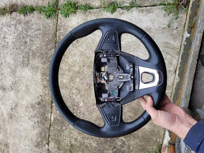 megan 3 volan kozni kao nov za Renault Megane od 2009. do 2016. god.