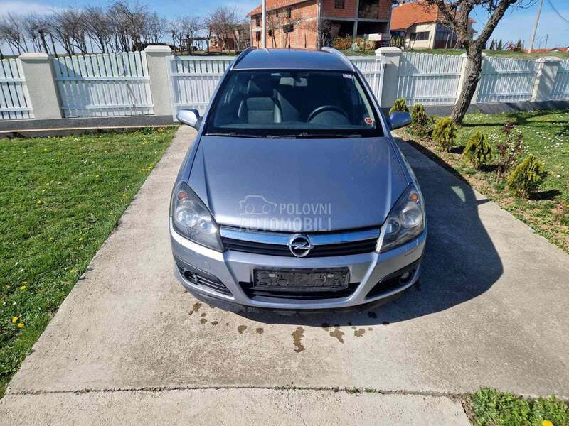 prednji branik za Opel Astra H od 2004. do 2010. god.