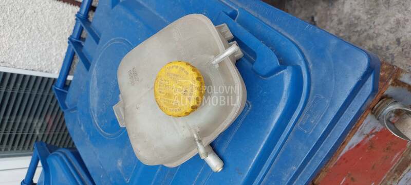boca za antifriz za Opel Zafira od 2000. do 2005. god.