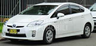Toyota Prius 1.8 hybrid 2010. god. -  kompletan auto u delovima