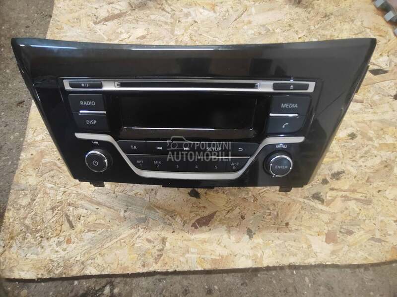 radio za Nissan Qashqai