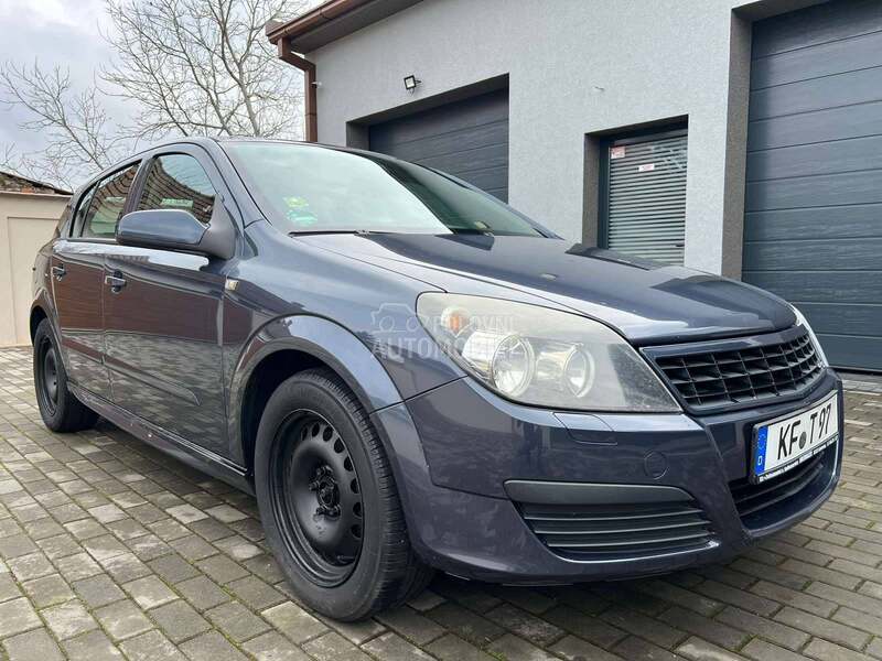 Desno krilo za Opel Astra H od 2004. do 2010. god.