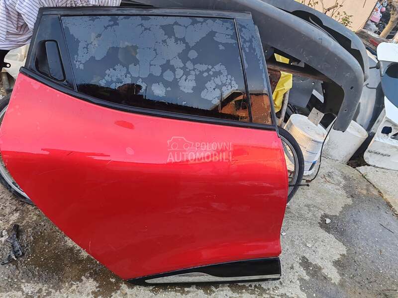 desna zadnja vrata clio 4 za Renault Clio od 2012. do 2018. god.