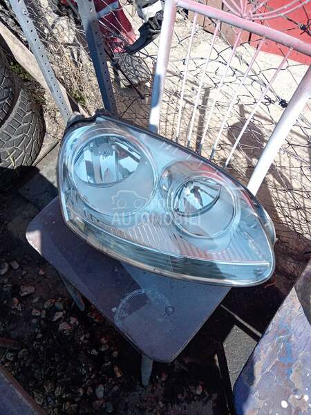 far desni za Volkswagen Golf 5