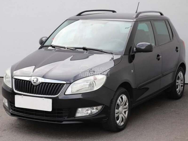 Škoda Fabia II -  kompletan auto u delovima