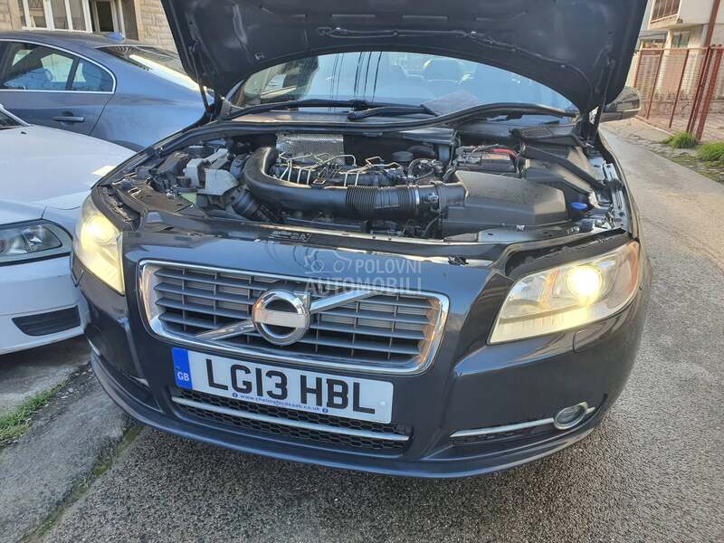 Volvo V60 2013. god. -  kompletan auto u delovima