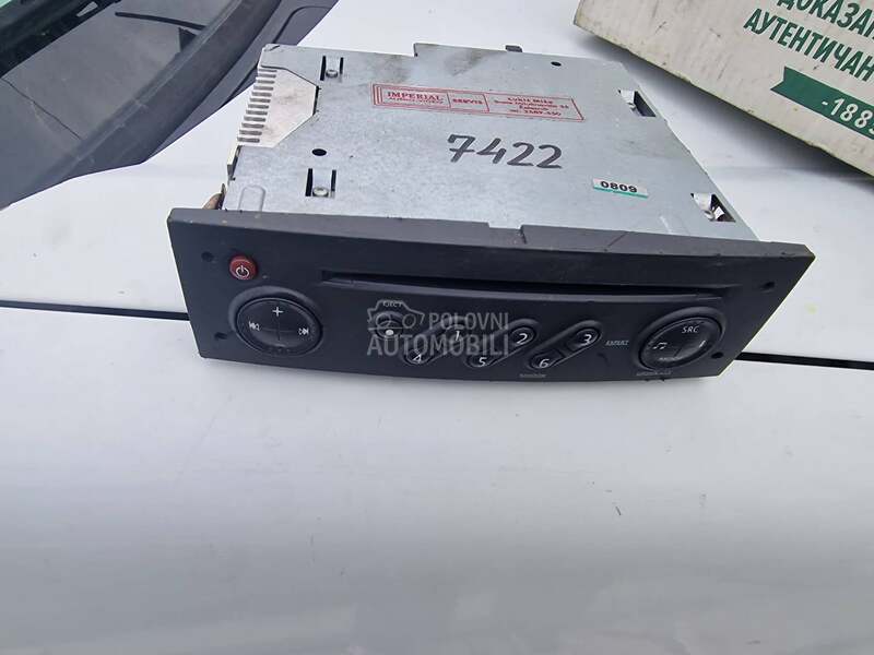 cd radio sa codom za Renault Megane