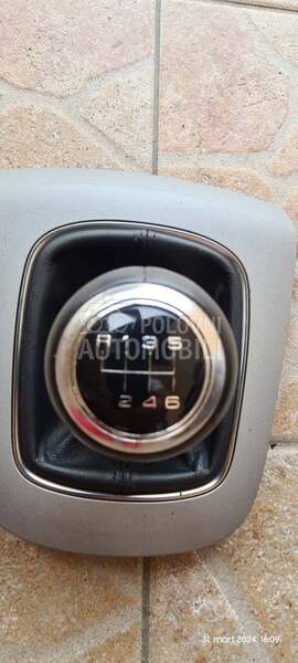 Rucica menjaca za Audi Q3