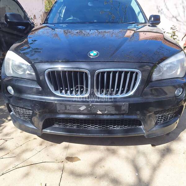 BMW X1 -  kompletan auto u delovima