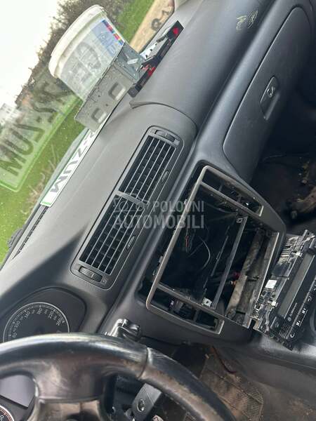 Središnja konzola za Volkswagen Passat B5, Passat B5.5 od 1998. do 2005. god.