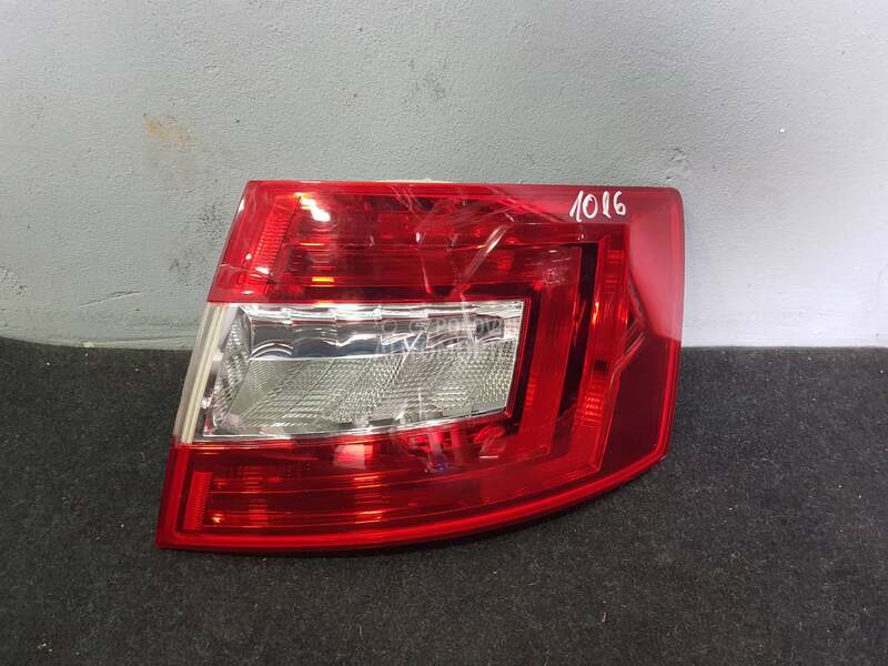 Stop Lampa Svetlo za Škoda Octavia od 2013. do 2021. god.