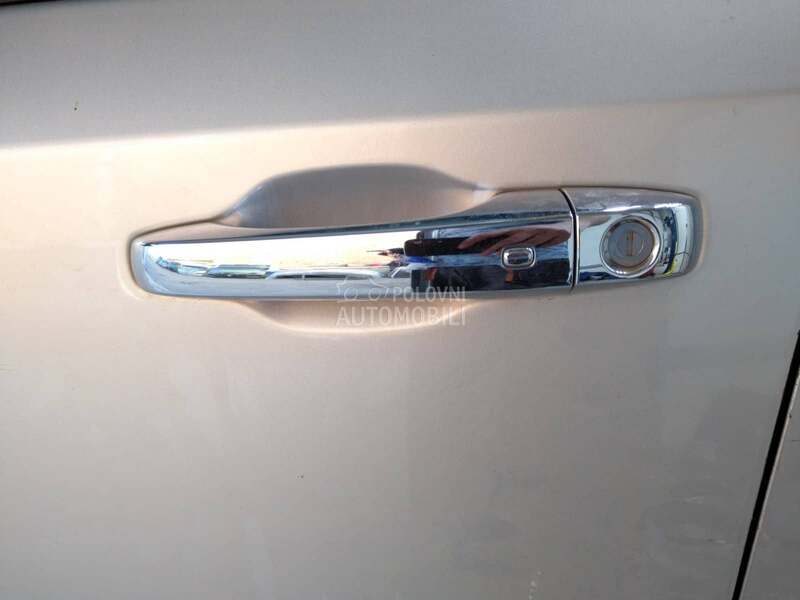 Prednja leva spoljna kvaka za Fiat Freemont