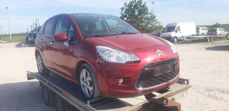 Citroen C3 2011. god. -  kompletan auto u delovima