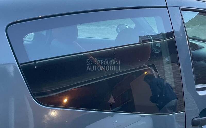 Bočno staklo desno za Citroen C2