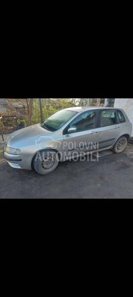 Fiat Stilo -  kompletan auto u delovima