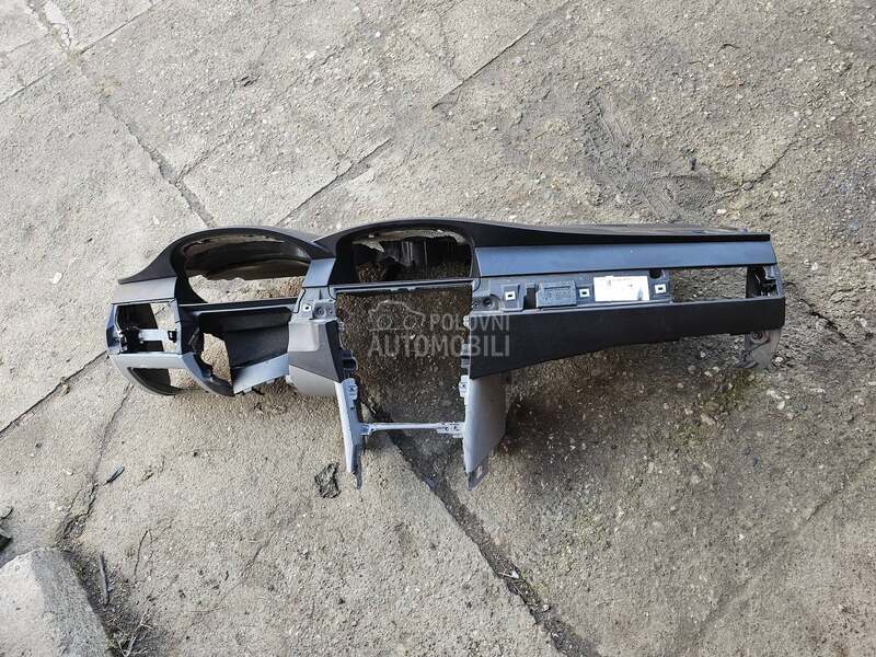 tabla sa airbagom e60 e61 za BMW Serija 5 od 2003. do 2007. god.
