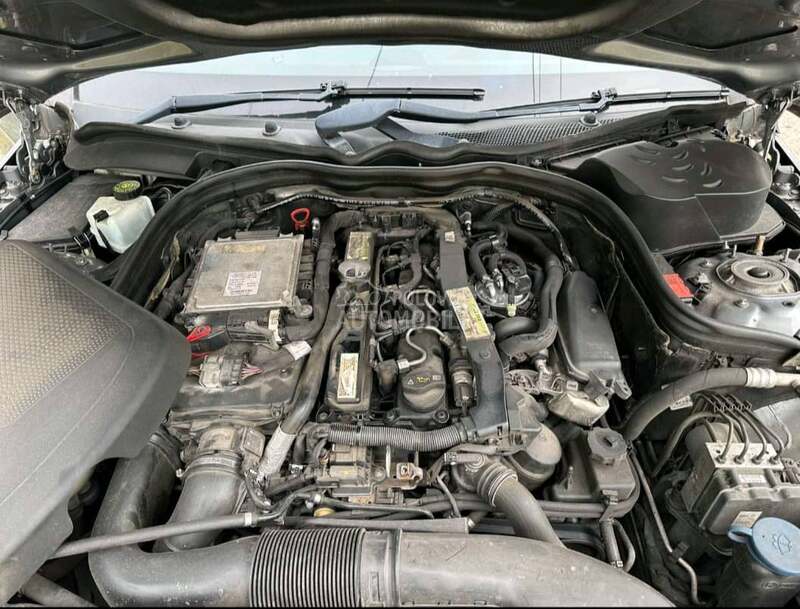 motor OM651 za Mercedes Benz E 124, E 200, E 220 ...