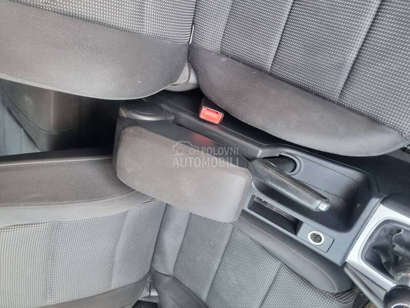 naslon za ruku za Audi A3 od 2009. do 2015. god.