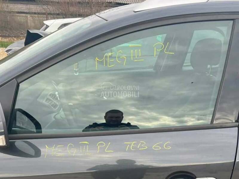 Staklo prednje levo za Renault Megane od 2009. do 2016. god.