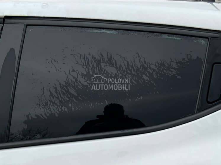 Staklo zadnje levo za Renault Clio od 2012. do 2020. god.