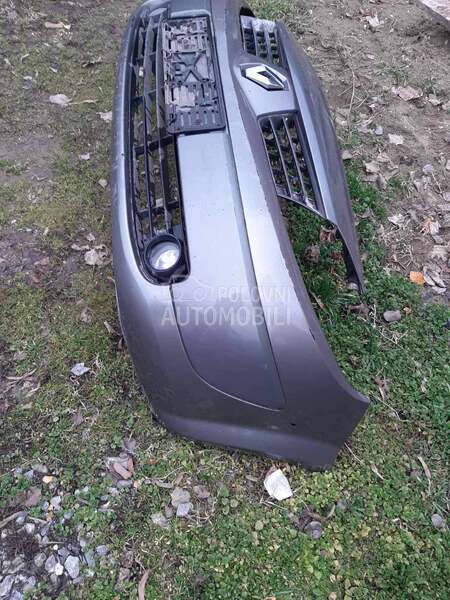 prednji branik za Renault Scenic od 2003. do 2005. god.