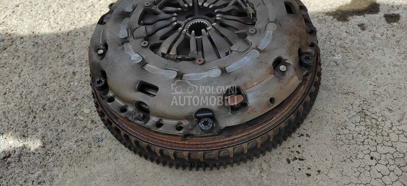 Set kvacila zamajac 2.0 za Volvo V40 od 2012. do 2016. god.