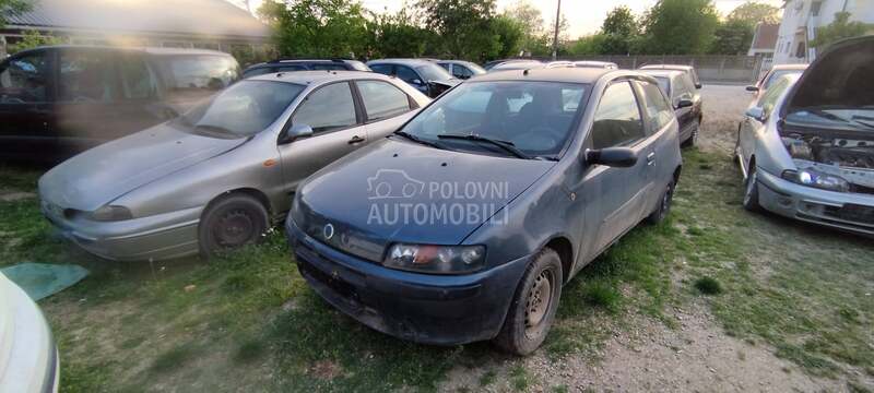 Fiat Punto -  kompletan auto u delovima
