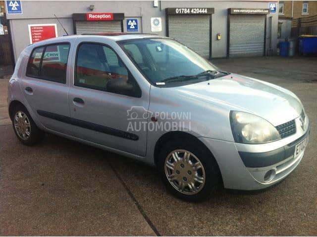 Renault Clio 2004. god. -  kompletan auto u delovima