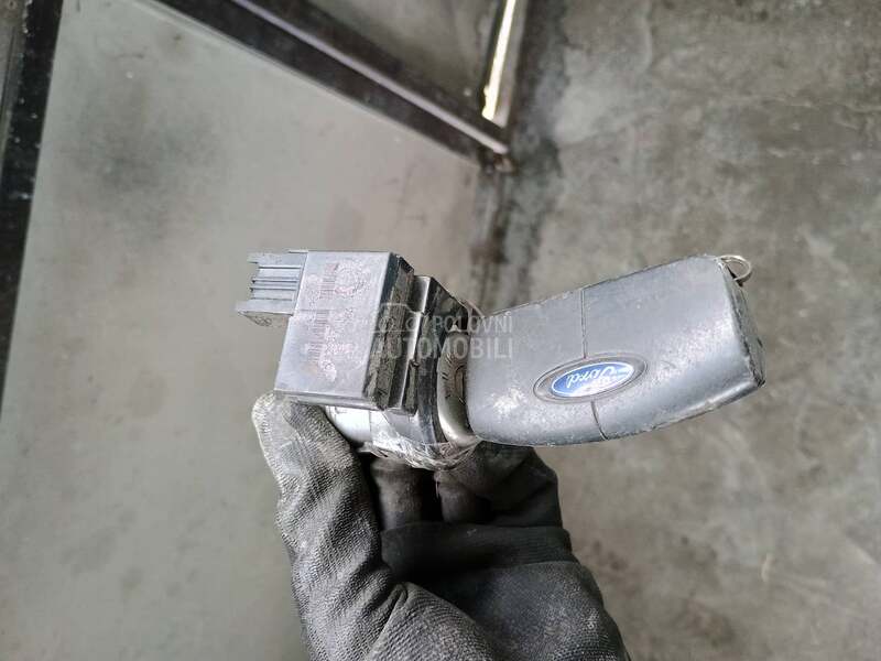 kontakt brava sa kljucem za Ford Focus od 2004. do 2010. god.