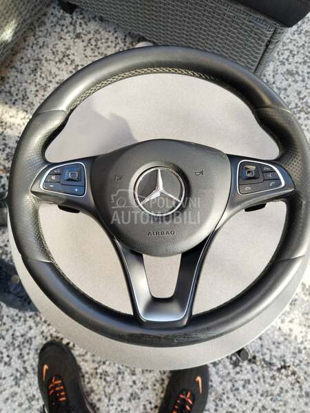 E klasa w213 volan sa airbagom za Mercedes Benz E 200, E 220, E 300 ... od 2016. do 2021. god.