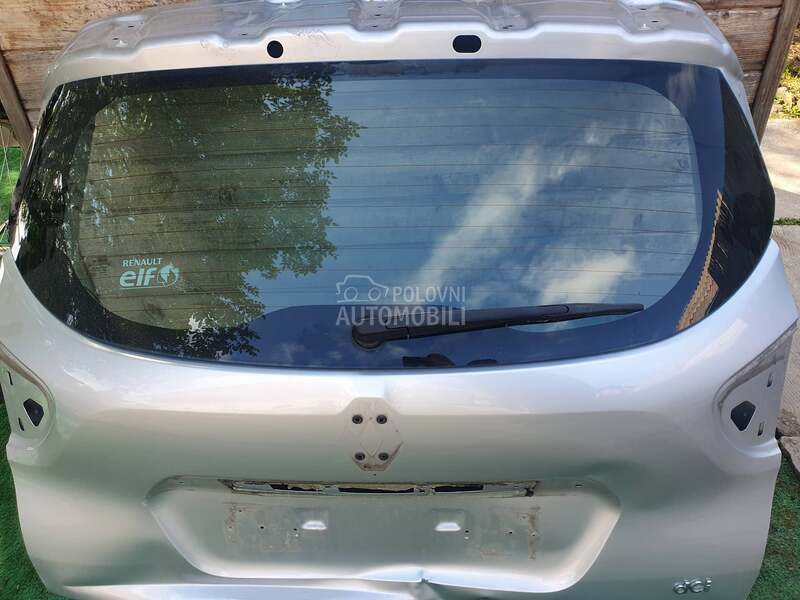 Zadnje gepek staklo za Renault Captur od 2013. do 2020. god.