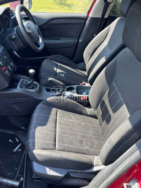 sediste za Citroen C4
