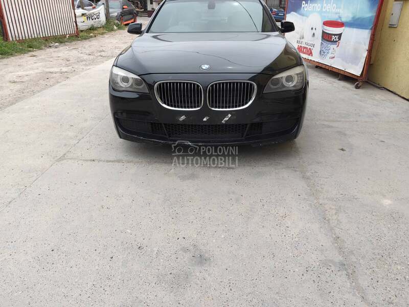BMW 730 2010. god. -  kompletan auto u delovima