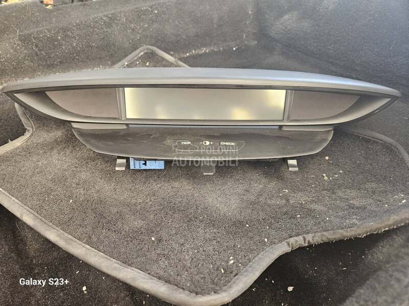 DISPLEJ KILOMETAR SAT 1.6 16V za Citroen C4 od 2002. do 2008. god.